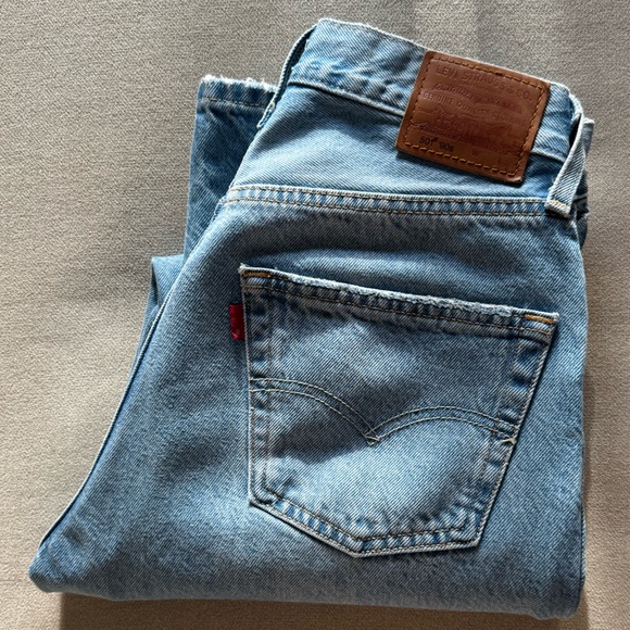 Levi's Light Blue Denim Jeans - Picture 1 of 5